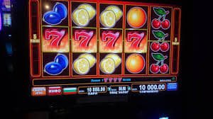 Ilustrasi keamanan data dan privasi pemain saat bermain slot online pada 456tv